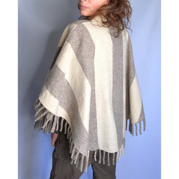 VTG Fringed Wool Poncho Blanket Coat - Southwestern Navajo Oversized Ethnic Boho - Picture 3 of 8